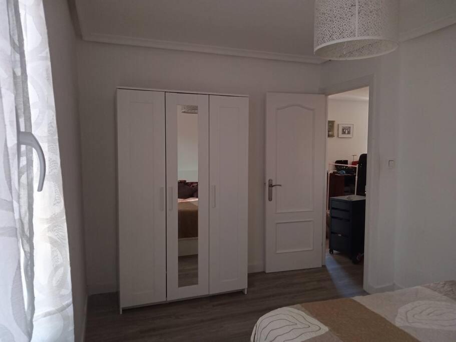 Апартаменты Preciosa Casa Bi-Familiar Al Lado De Donosti. Ирун Экстерьер фото
